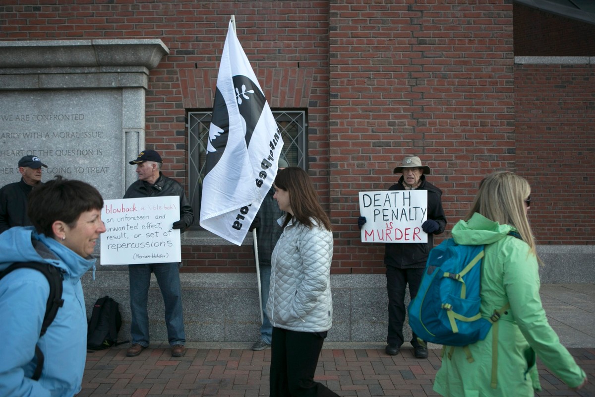 Przeciwnicy kary śmierci pod bostońskim sądem