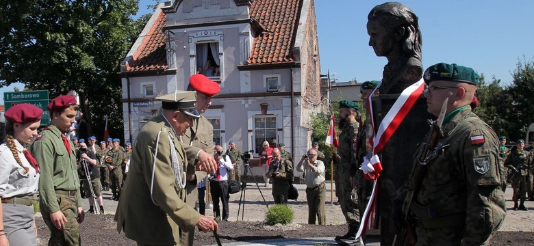 W Miłomłynie odsłonięto pomnik Danuty Siedzikówny "Inki"