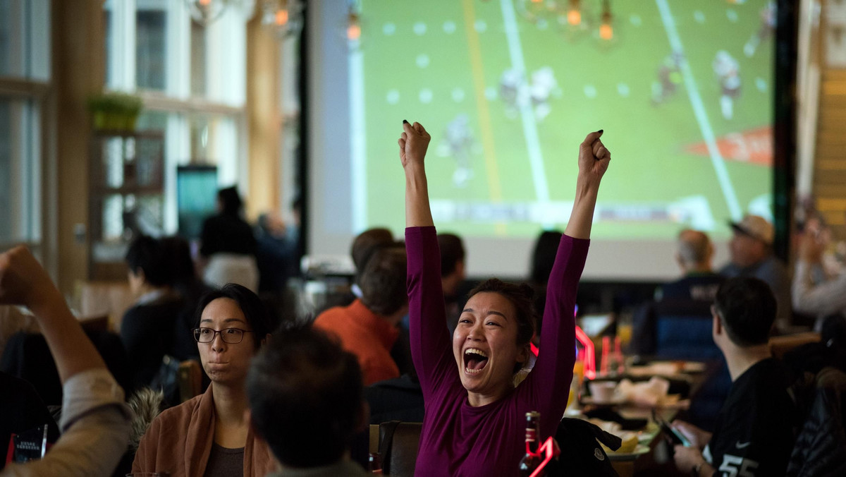 Około pięć procent Amerykanów obejrzy najbliższy Super Bowl poprzez wykupiony stream w Internecie - wynika z ankiety przeprowadzonej przez Ipsos na zlecenie agencji Reuters. Nie są to wyłącznie ludzie młodzi urodzeni w tym wieku. Wniosek jest prosty: za kilkanaście lat zniknie tradycyjna telewizja, jaką znamy dziś.