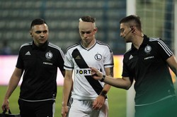 Ondrej Duda cały i zdrowy. Legia pod eskortą policji uciekła z Tirany