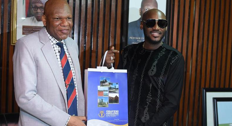 2Face Idibia receives award of Fellow of the School of Music at Obafemi Awolowo University [Scriptorial PR]