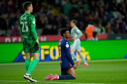 Barcelona gra z Atletico Madryt, a Wojciech Szczęsny robi coś takiego... [WIDEO]