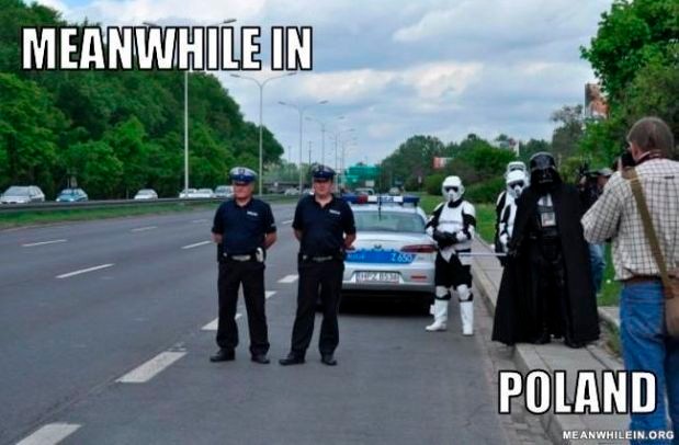 'Meanwhile in Poland'. Internet śmieje się z Polaków