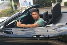 Ovaj gastarbajter u Nemačkoj OSVOJIO 10 MILIONA EVRA NA LOTOU, dao otkaz na građevini, a onda su NESREĆE počele da se nižu: Sad u IZREŠETANOM FERARIJU prosi za ljubav