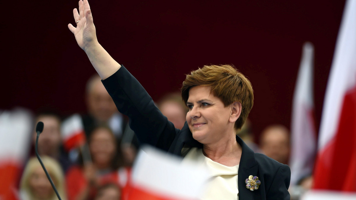 Prawica Rzeczpospolitej poprze kandydaturę Beaty Szydło na urząd premiera, jeśli PiS wygra jesienne wybory parlamentarne - zdecydowała Rada Polityczna Prawicy Rzeczypospolitej. Wyraziła też sprzeciw wobec ustawy o selekcji dzieci poczętych in vitro.