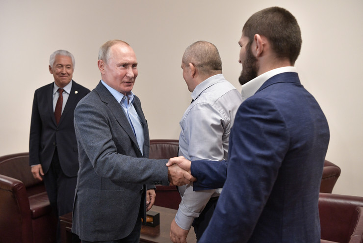 Predsednik Putin čestita Nurmagomedovu na pobedi