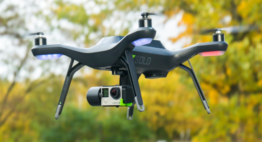 Angeflogen: 3DR Solo – Drohne mit GoPro Hero4 Kamera | TechStage