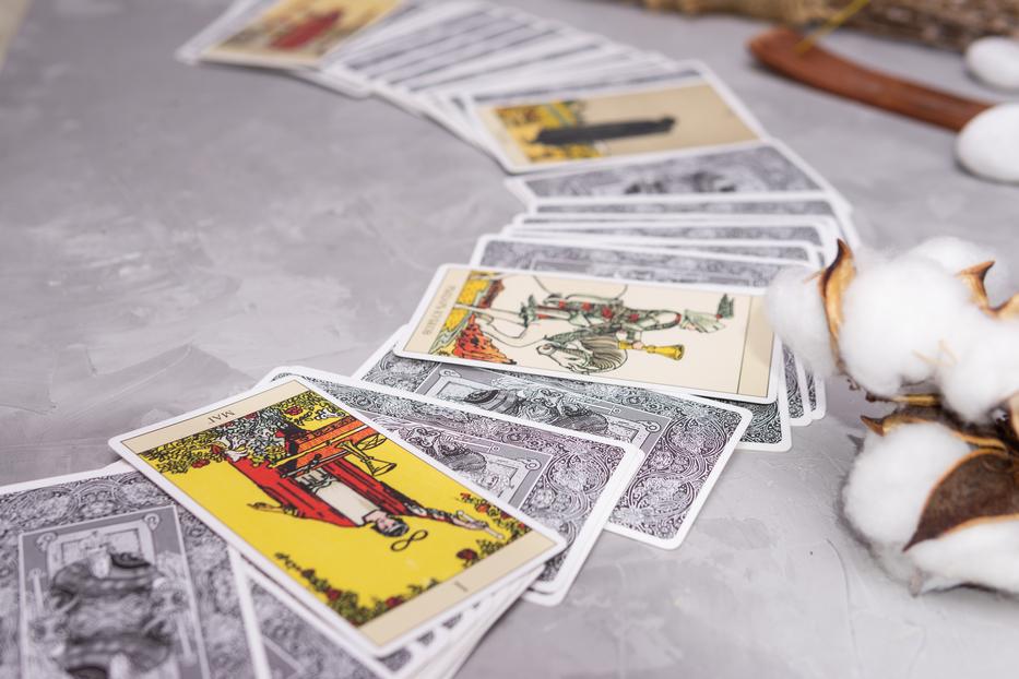 Ez a tarot-kártya júniusi üzenete a csillagjegyeknek. Fotó: Northfoto