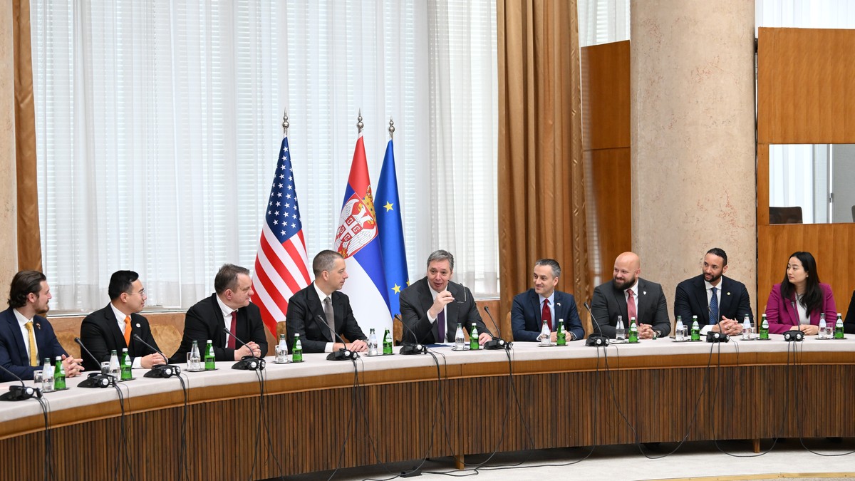 Aleksandar Vučić i studenti Univerziteta Harvard i (MIT)