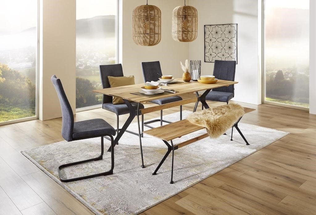 Prírodné materiály sa hlásia o slovo.