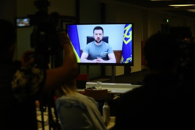 Zełenski w parlamencie Malty: Odnajdźcie Rosjan, którzy próbują się ukrywać, używając waszych paszportów