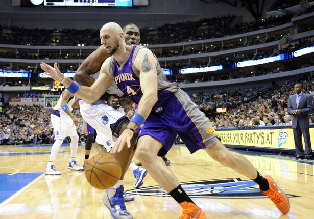 Liga NBA: Phoenix Suns pokonali LA Lakers. Gortat z double-double