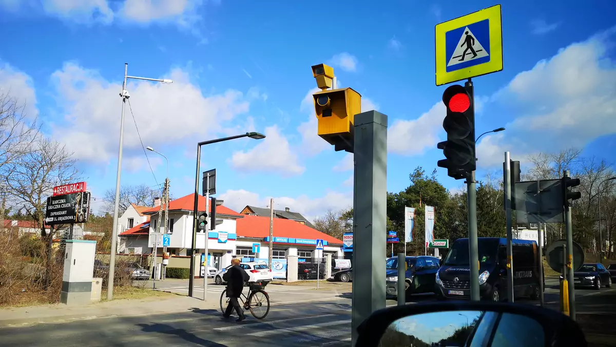 Fotoradar. W 2019 roku wystawiono ponad 710 tys. mandatów (naruszenia zarejestrowane przez fotoradary), czyli o 285 tys. więcej niż rok wcześniej.