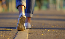 Ortopeda: jesteśmy stworzeni do chodzenia. Czy trzeba robić 10 tys. kroków dziennie?