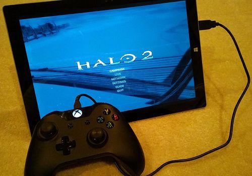 Titul Halo 2 bežiaci na tablete Microsoft Surface