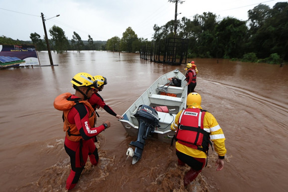 APOKALIPSA U BRAZILU Poginulo 13 osoba: Poplave razaraju državu