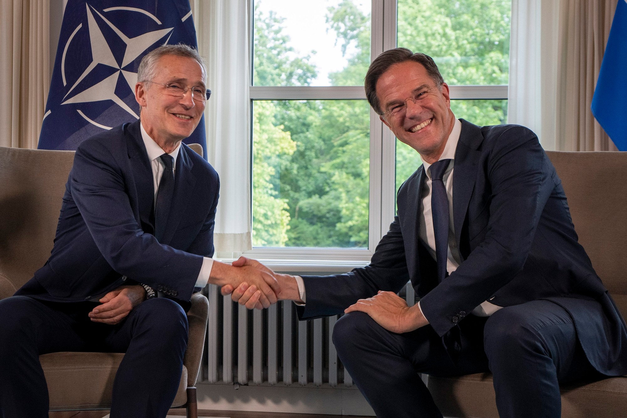 Rutte (dreapta) a devenit noul secretar general al NATO, în locul lui Stoltenberg.