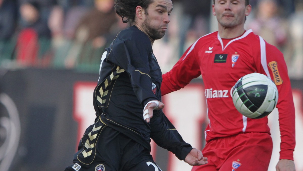 W rundzie wiosennej mecze ligowe na zabrzańskim stadionie będzie mogło oglądać maksymalnie 10 000 widzów. Taka pojemność znalazła się w zezwoleniu na organizację imprez masowych, jakie prezydent Zabrza Małgorzata Mańka-Szulik przyznała Górnikowi Zabrze.