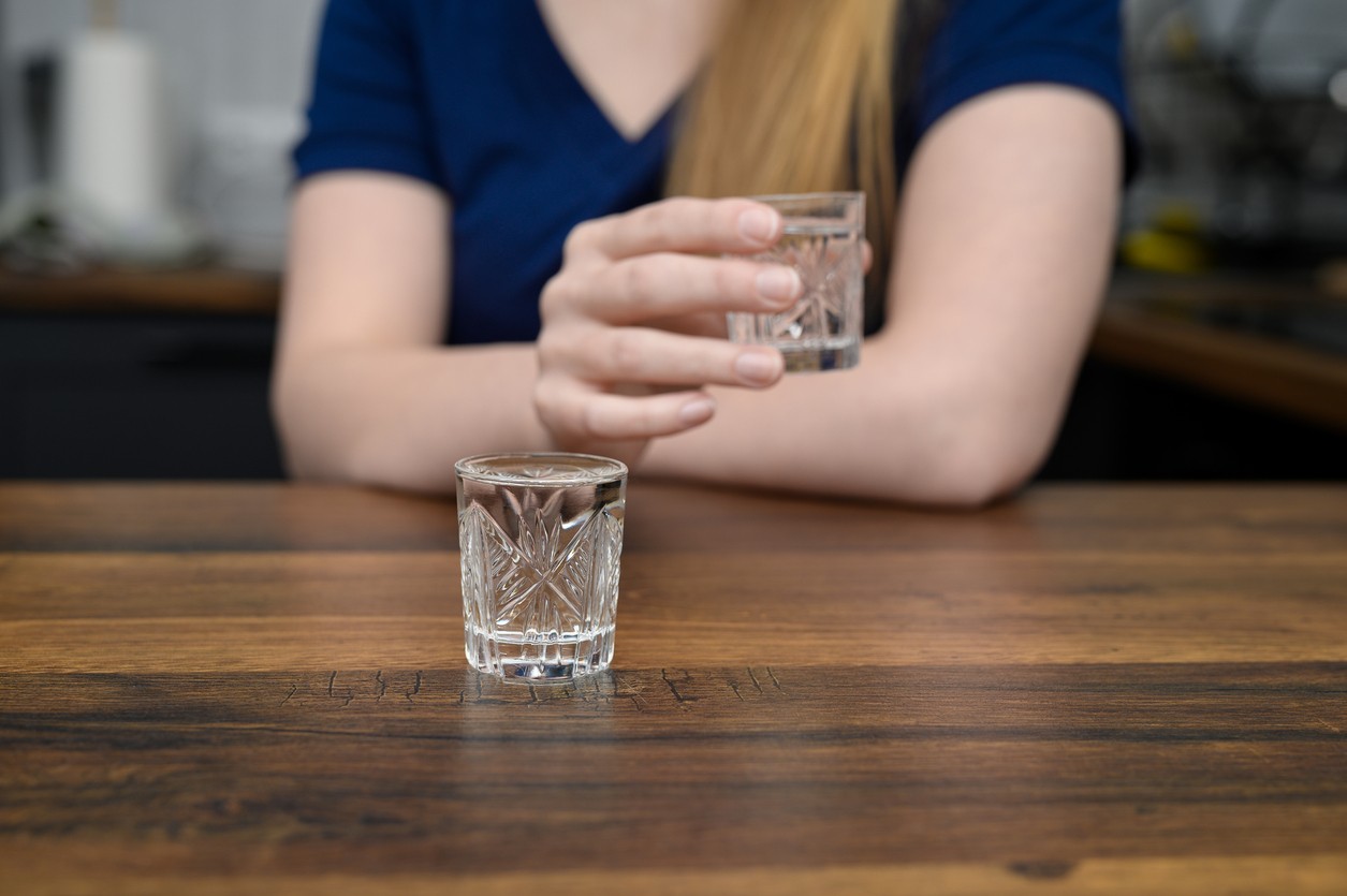 Dievčatá mali vypiť alkohol s obsahom metanolu. (ilustračné foto)