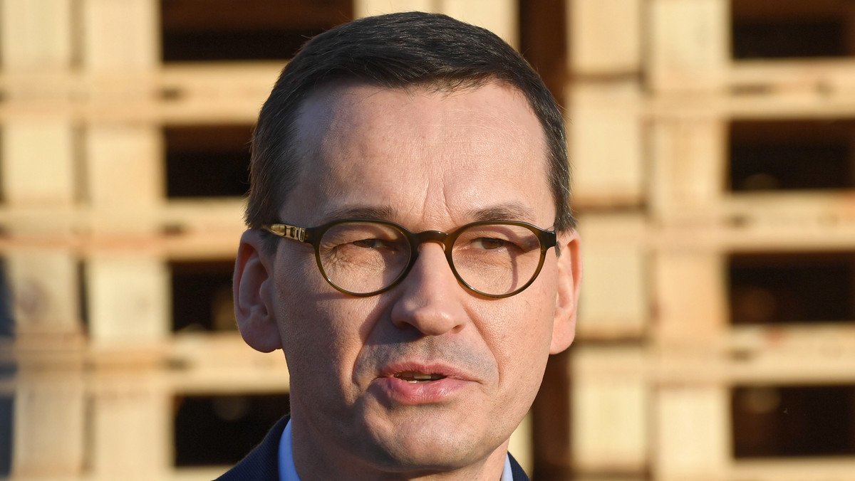 Dzięki 9 proc. CIT firmy mogą więcej inwestować - mówił dziś premier Mateusz Morawiecki podczas wizyty w firmie Grosspack w Zagnańsku koło Kielc. Towarzysząca mu minister finansów Teresa Czerwińska zauważyła, że niższy CIT to ulga dla ponad 400 tys. firm.