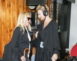 Coś wyjątkowo nieznośnego zadziało się na stopach Moniki Olejnik. FOTO