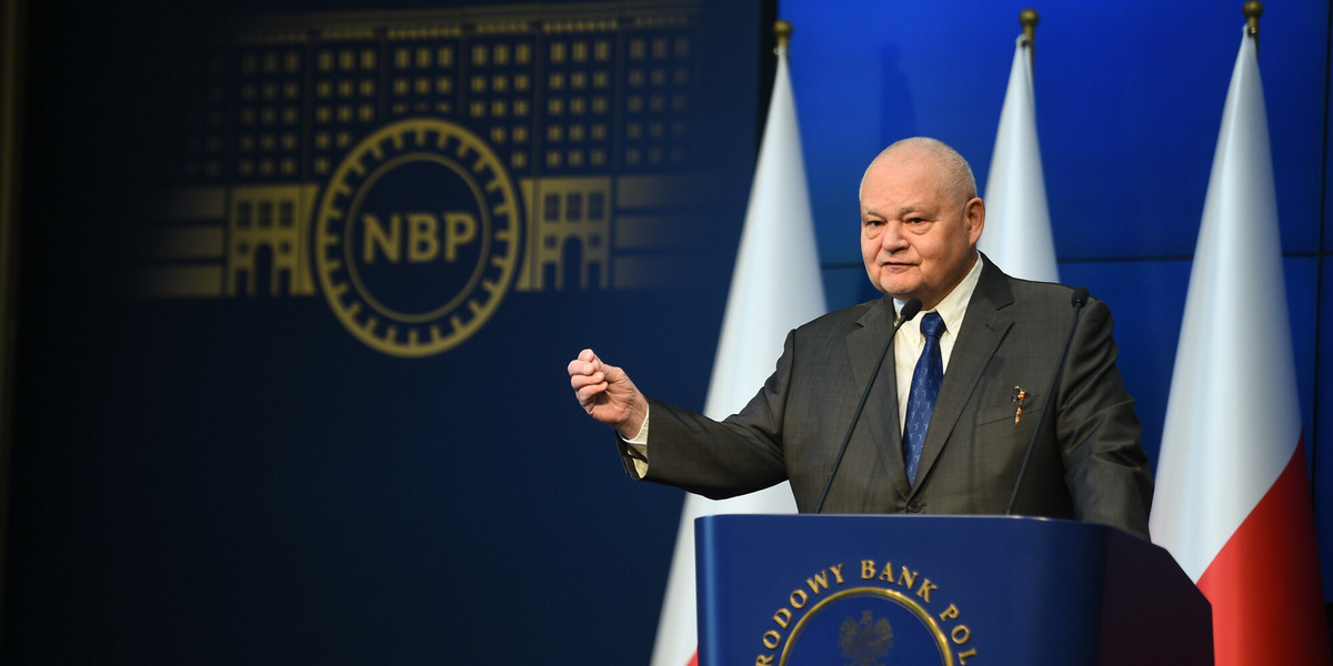 Adam Glapiński, prezes NBP i przewodniczący RPP, od kilku miesięcy zapowiadał cięcie stóp procentowych.