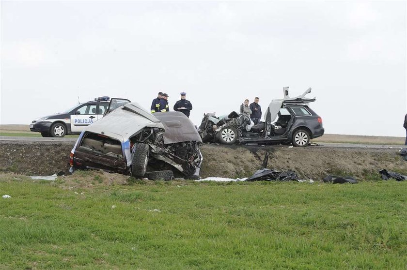 Tragiczny wypadek. Zginęły 4 osoby