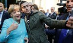 Zrobił selfie z Merkel. Teraz pozywa Facebooka