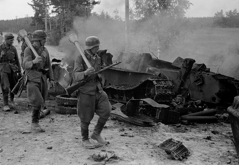 Stare łóżka chroniły radzieckie czołgi przed Panzerfaustami