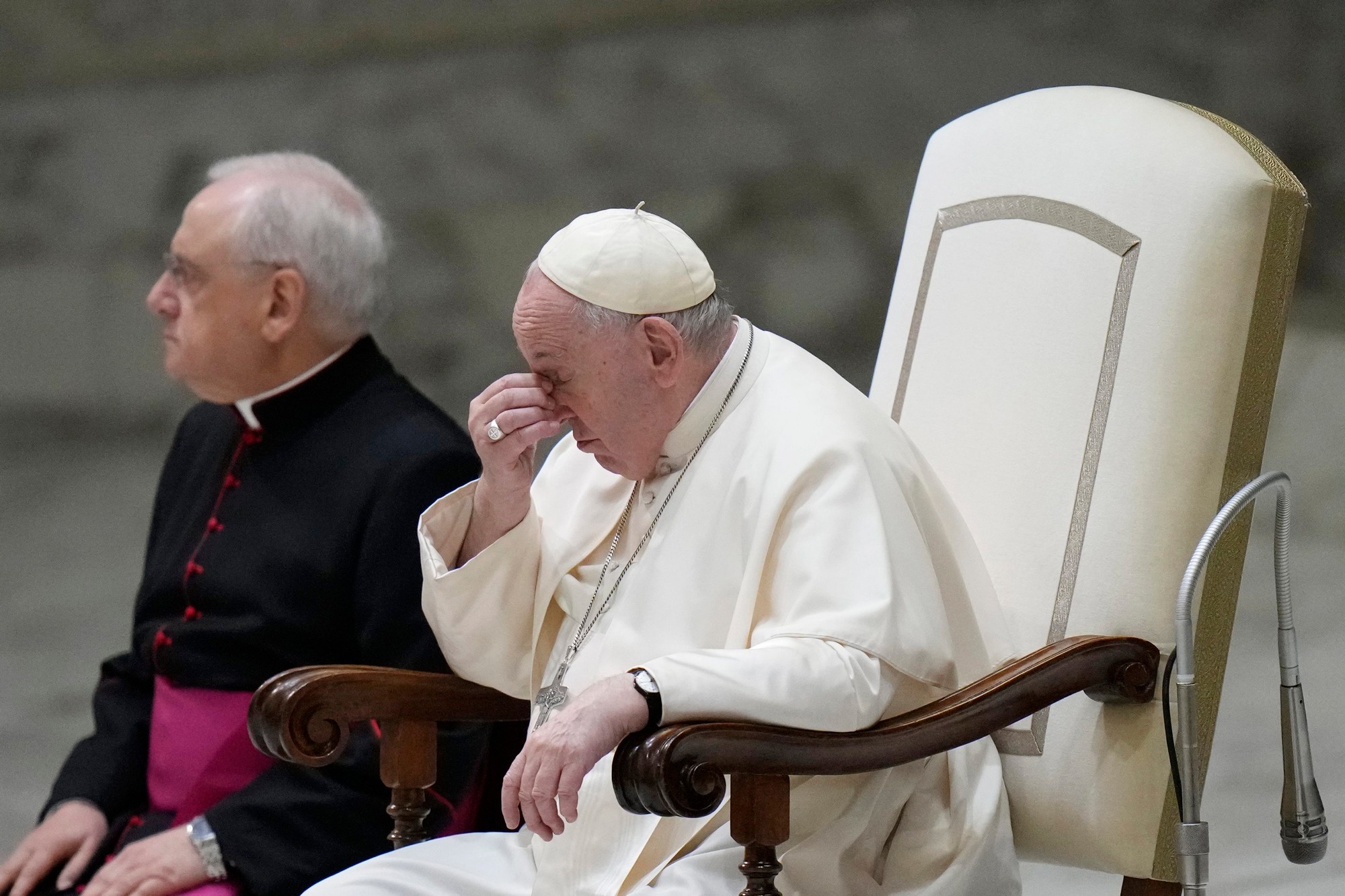 Pápež František v stredu vyzval na modlitby za svojho predchodcu, bývalého pápeža Benedikta XVI.