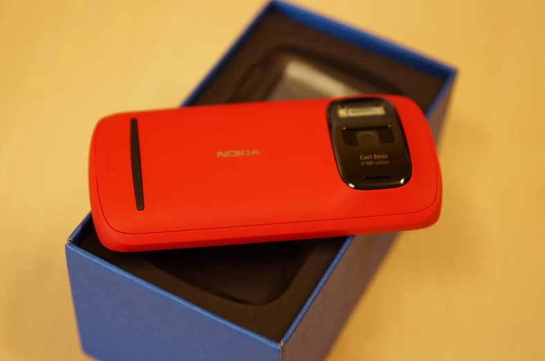 Nokia808 PureView 004