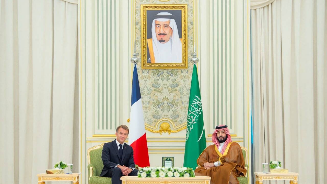 Emmanuel Macron v Saudskej Arábii