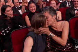 Legendarna glumica DOBILA DECU DOK JE BILA U VEZI SA ŽENOM, sinovima nije htela da kaže KO IM JE OTAC! Tek kad su postali PUNOLETNI, saznali su istinu, ali se to od ostatka sveta vešto krije