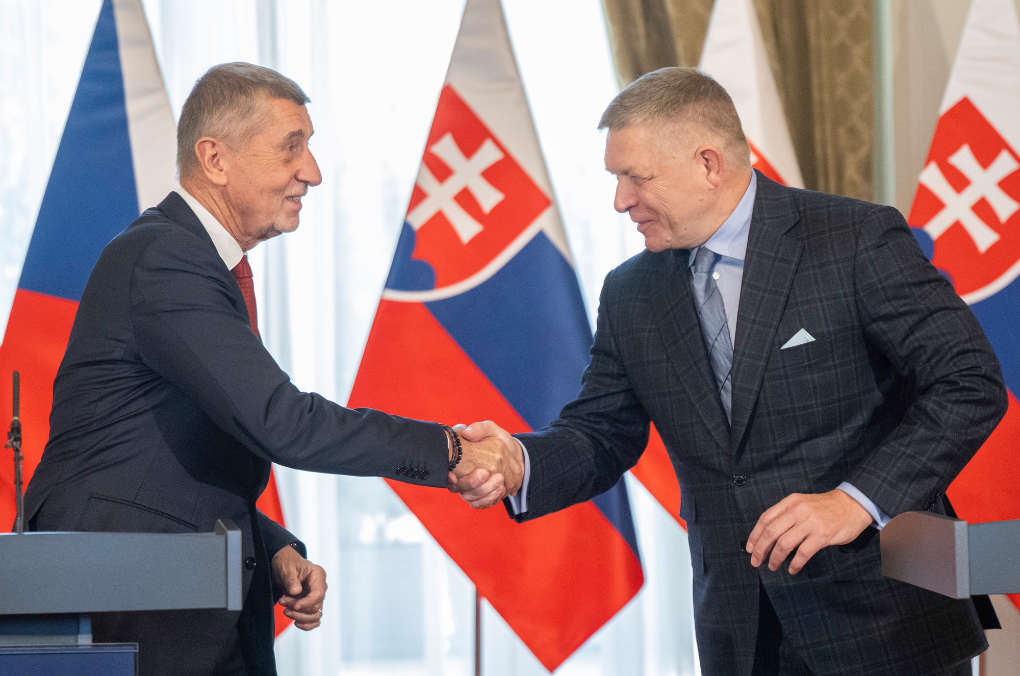 Český premiér Andrej Babiš a slovenský premiér Robert Fico. 