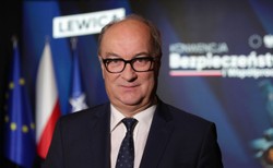 Czarzasty: Trzeba myśleć o narodzie, a nie własnej d…