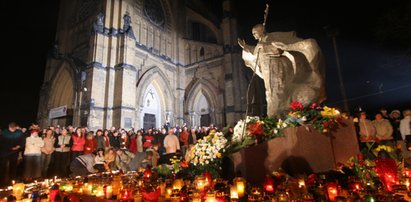 Tak płakaliśmy po papieżu. 11 rocznica śmierci Jana Pawła II