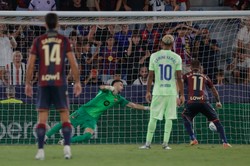 Powrót Lewandowskiego. Barcelona przegrywała 0:2, ale odwróciła losy meczu