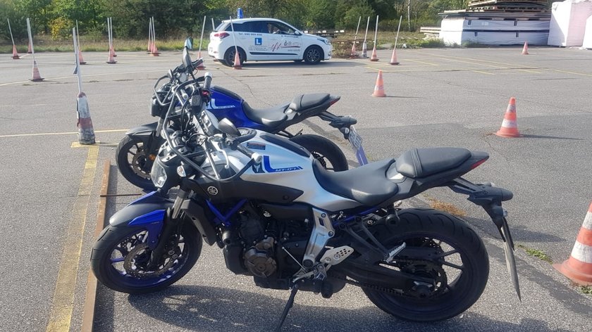 Złodzieje ukradli motocykle z auto szkoły w Łodzi