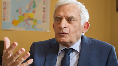 Buzek: priorytetem praca oparta na nowoczesnym przemyśle
