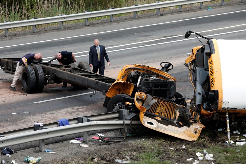 Zderzenie szkolnego autobusu z ciężarówką. Są ofiary