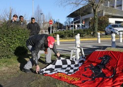 Dziennikarz próbował wejść do pokoju Schumachera w stroju księdza