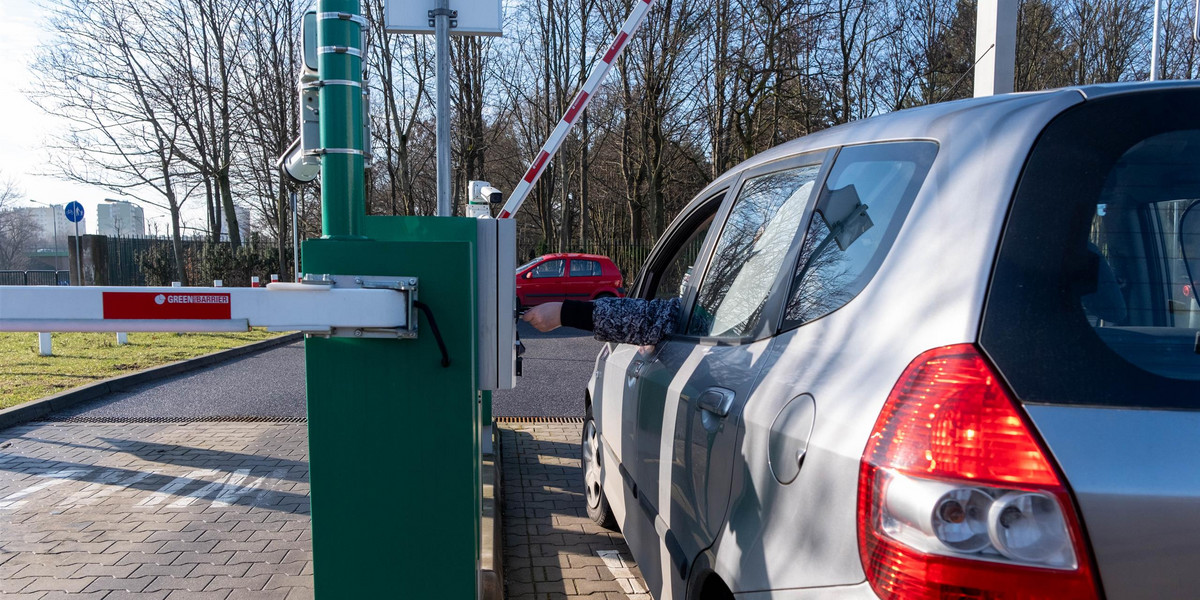Kierowcy mogą domagać się zwrotu pieniędzy za parkowanie, niesłusznie pobranych przez firmę WEIP.