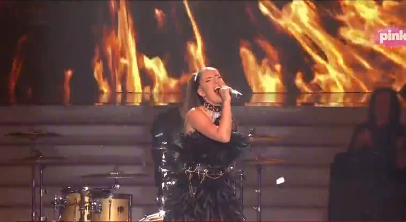 Julija u Zvezdama Granda