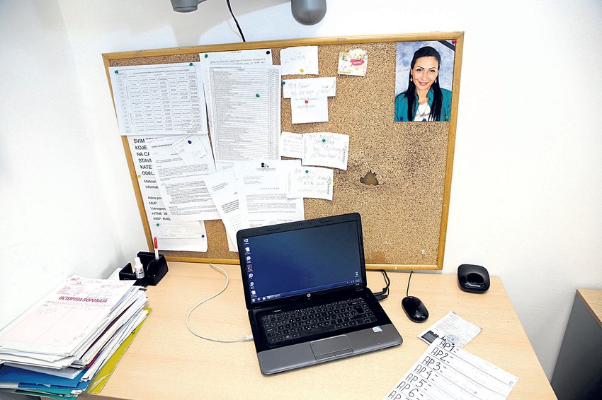 Nesreća koja se dogodila pogodila je sve zaposlene u GAK „Narodni front“ koji su poznavali Maju, a u znak sećanja na nju kolege su u sobi za sestre na odeljenju apartmana okačile njenu sliku