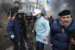 Rok temu Majdan spłynął krwią. Dzień Niebiańskiej Sotni na Ukrainie