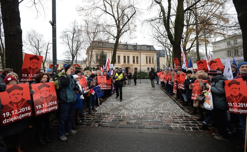 Demonstracja przed Trybunałem Konstytucyjnym