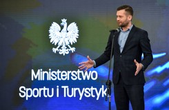 Minister Bortniczuk wzywa do bojkotu zawodów w bobslejach i skeletonie