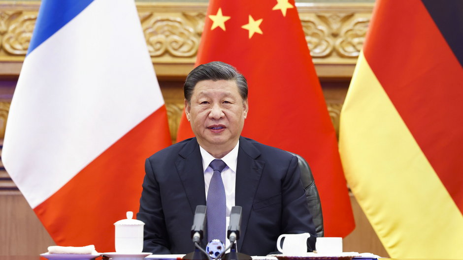 Chiński prezydent Xi Jinping podczas spotkania wideo z francuskim prezydentem Emmanuelem Macronem i niemieckim kanclerzem Olafem Scholzem, 8 marca 2022 r.