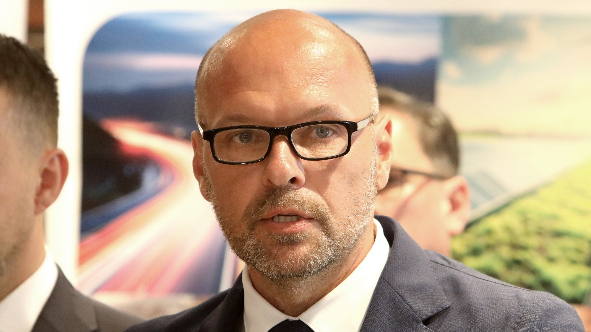 Poslanec Daniel Karas 