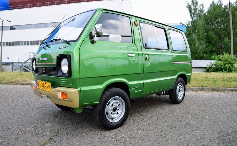 Suzuki Carry ST90V z 1981 roku odrestaurowane przez Złomnika